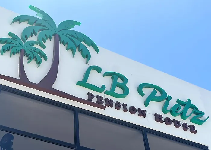 Lb Pietz House Hotel