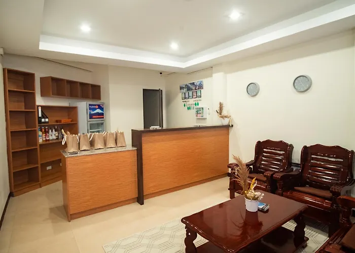 Lb Pietz House Hotel *